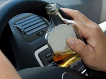 У Польщі хлопець з України їздив п'яним за кермом і намагався дати хабар поліцейським