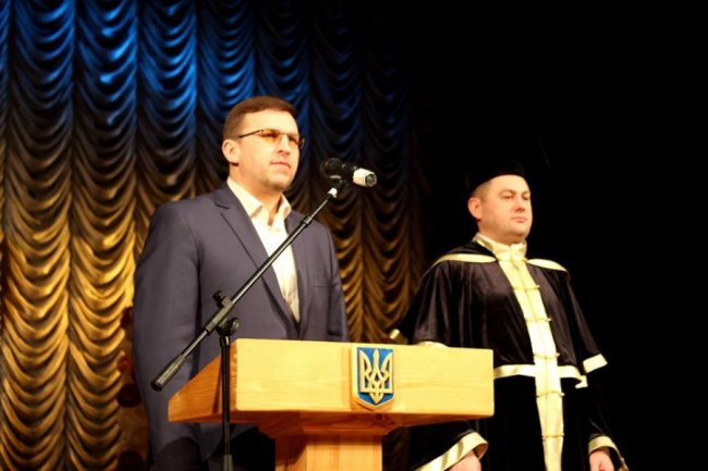 Близько тисячі студентів ЛНТУ стали магістрами. ФОТО