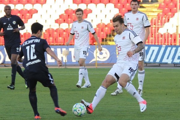 Матч «Волинь»-«Металург» закінчився нічиєю. ФОТО