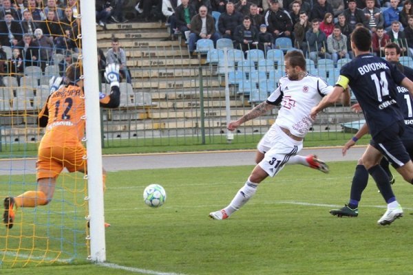 Матч «Волинь»-«Металург» закінчився нічиєю. ФОТО