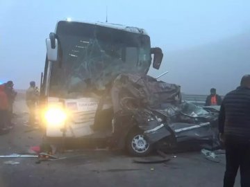 Моторошна аварія у Туреччині: 10 загиблих, 59 поранених