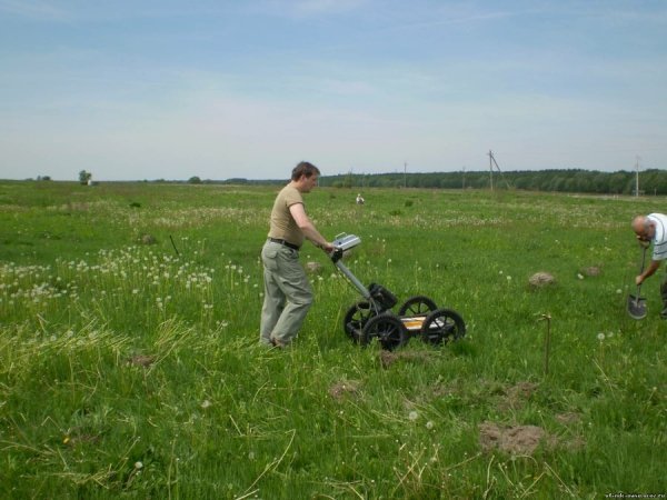 Обстеження території геомагнітним радаром.