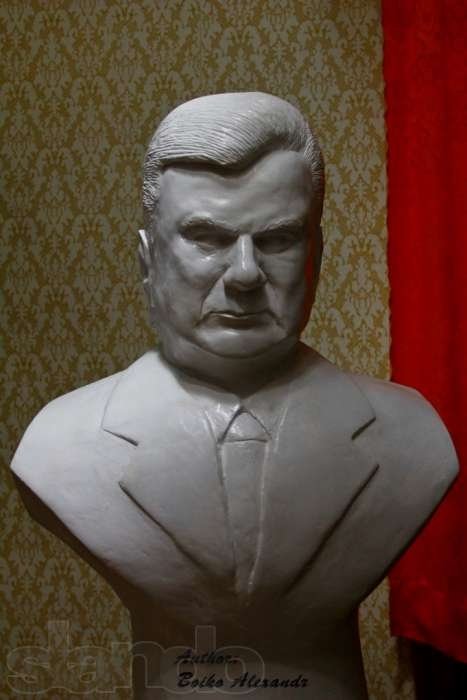 В інтернеті продають бюст Януковича. ФОТО