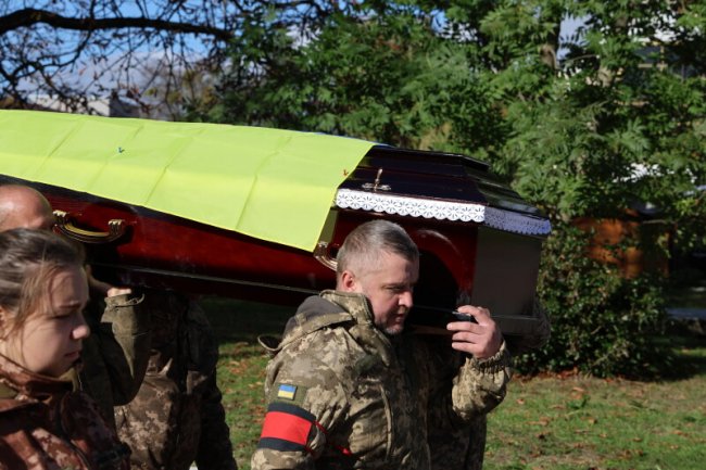 Лучани провели в останню дорогу Героя В’ячеслава Горюнова