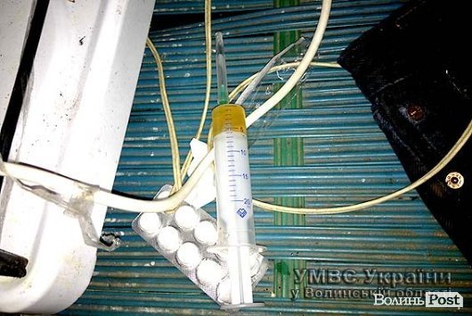 На Волині затримали чоловіка, який «бадяжив» наркотики. ФОТО