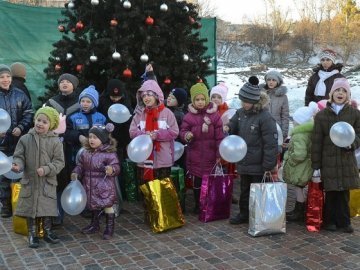 Дітям із «важких» сімей подарували новорічний настрій. ФОТО