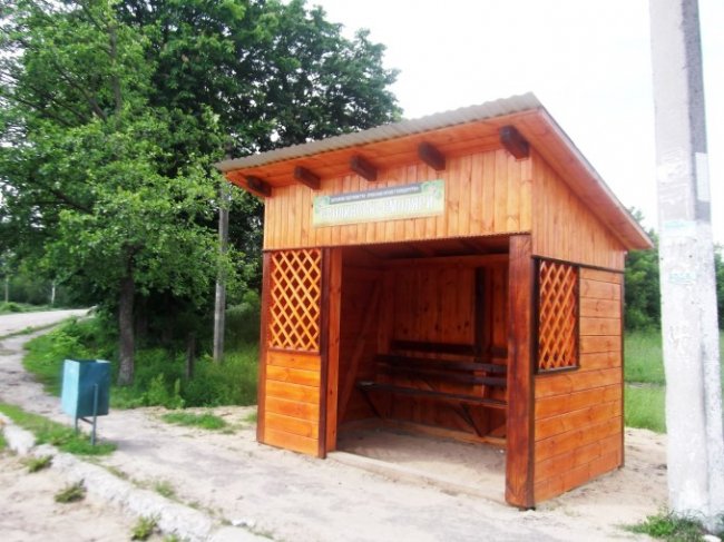 На Волині лісівники встановили ще кілька екозупинок. ФОТО