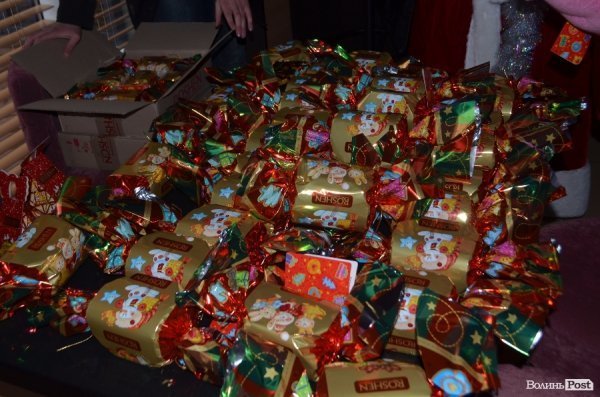 Луцький меценат Андрій Покровський влаштував різдвяне свято для соціально  незахищених діток