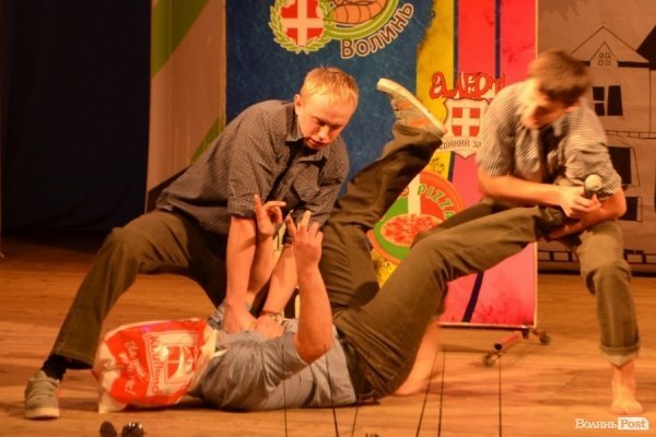 «Горохівський весільний лімузин, щоб розвернутися, їде в Луцьк», ‒ кавеенщики. ФОТО