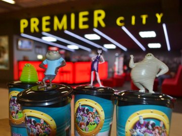 Брендова продукція у кінотеатрі Premier City*