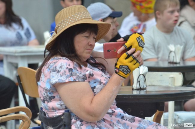 У «сонячній» кав’ярні в Луцьку започаткували власне свято, аби врятувати заклад від закриття. ФОТО