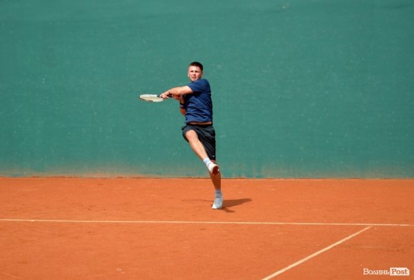 У Луцьку зібралися тенісисти-аматори. ФОТО