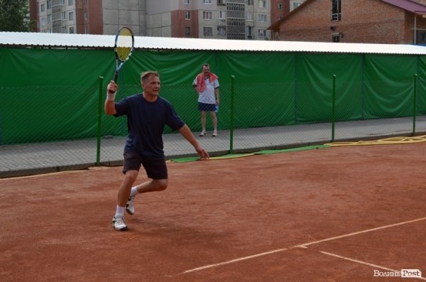 У Луцьку зібралися тенісисти-аматори. ФОТО
