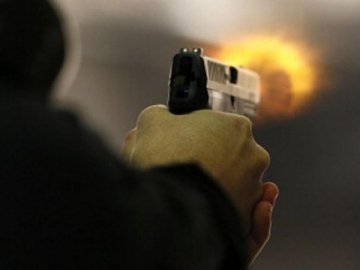 У Києві чоловік вистрелив в обличчя  бізнесмену