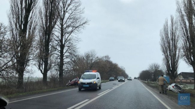 Поблизу Нововолинська – аварія, дві автівки злетіли у кювет