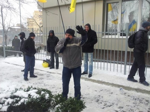 У Києві тітушкі чотири години блокували представництво ЄС