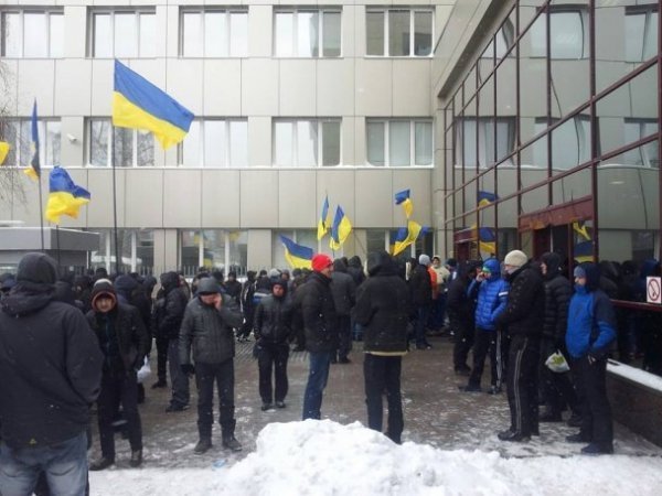 У Києві тітушкі чотири години блокували представництво ЄС