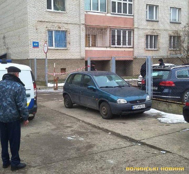 Зловмисники заблокували авто і підстрелили людину: навчання в Луцьку. ФОТО