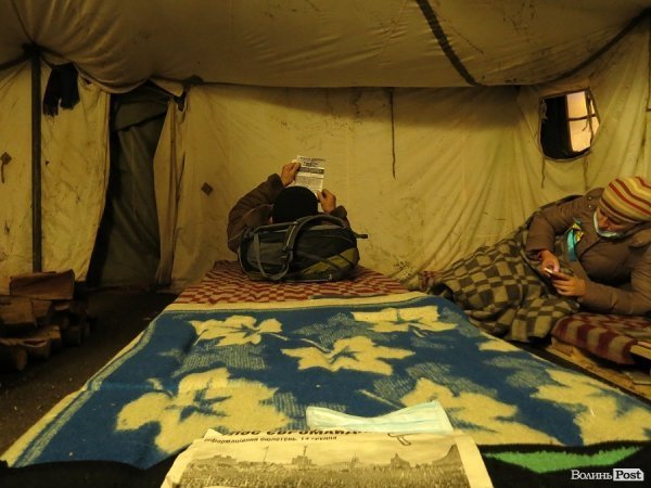 Майдан буденний. НОТАТКИ ОЧЕВИДЦЯ. ФОТО