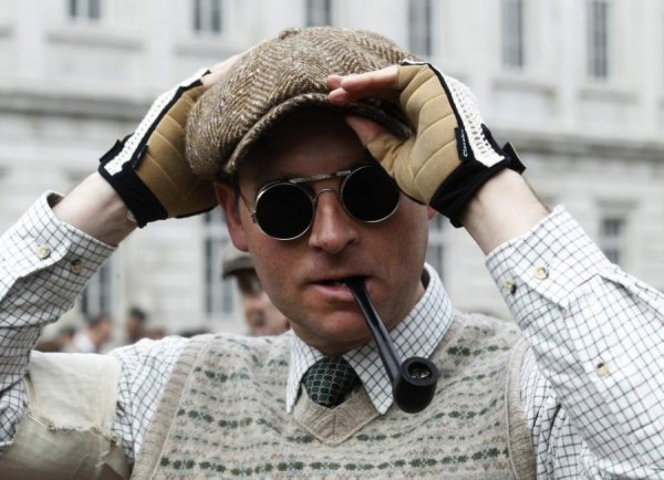 В Англії їздили «твідові» велосипедисти. ФОТО