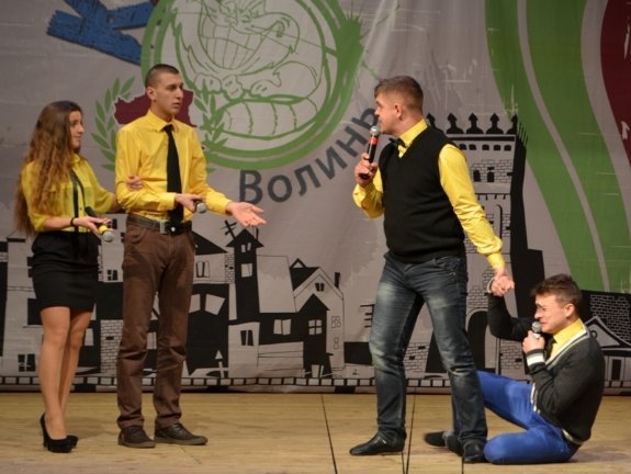 «Пташки з ГПЗ не летять у вирій, бо за кордон з судимістю не можна», - КВН у Луцьку