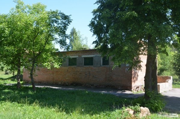 У Луцькому парку санітарна проблема: єдиний туалет нагадує кімнату жахів. ФОТО