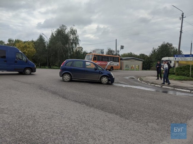 У Нововолинську  на перехресті – аварія. ФОТО