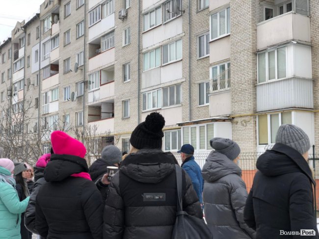 Перекрили багаторічний прохід: мешканці 55-го мікрорайону обурені «небезпечною зоною» на Липинського. ФОТО. ВІДЕО