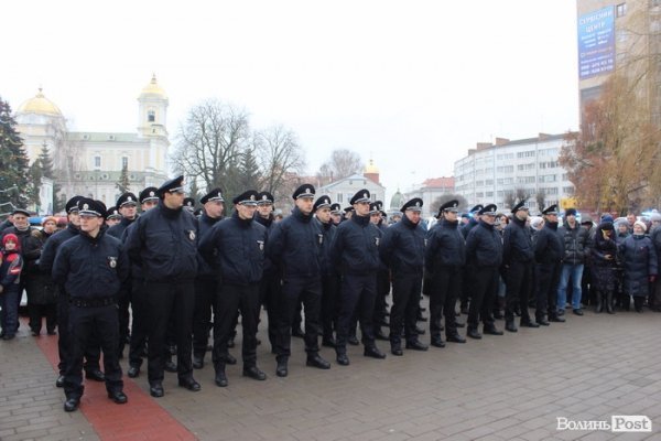У Луцьку нові поліцейські склали присягу. ФОТО