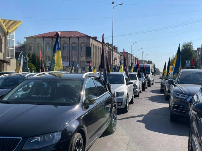 На Волині попрощались з Героєм Денисом Андросюком