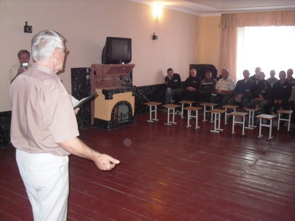 Німецькі душпастирі передали в колонії фарби і одяг