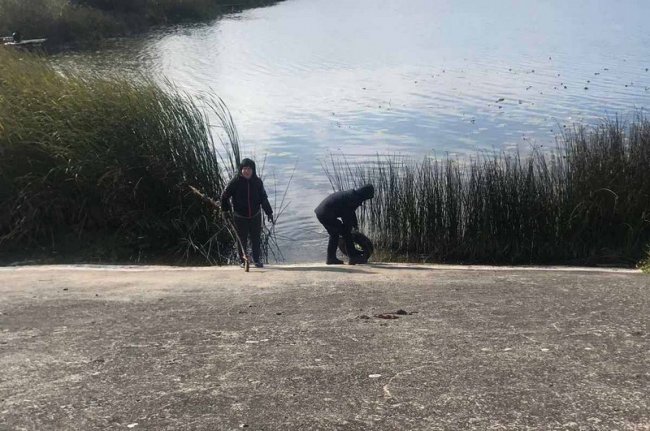 Небайдужі волиняни прибрали берег Турії 