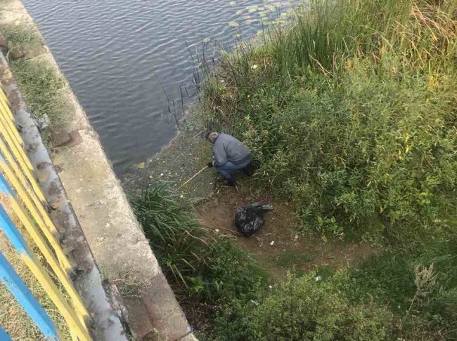 Небайдужі волиняни прибрали берег Турії 