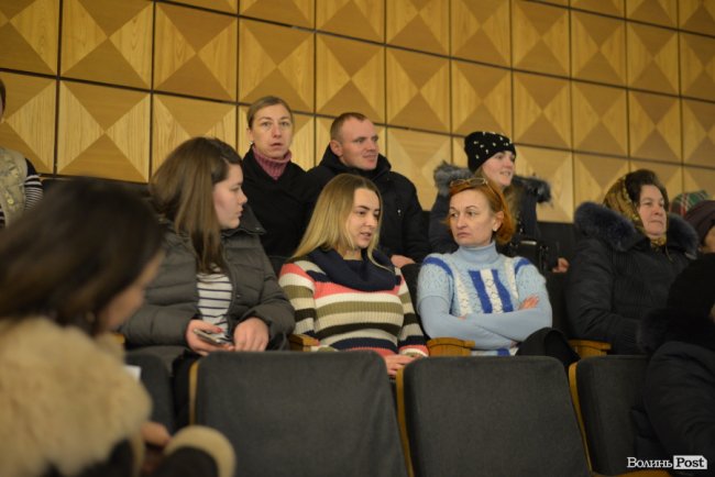 Томос, селфі та колядки: Петро Порошенко на Волині. ФОТОРЕПОРТАЖ