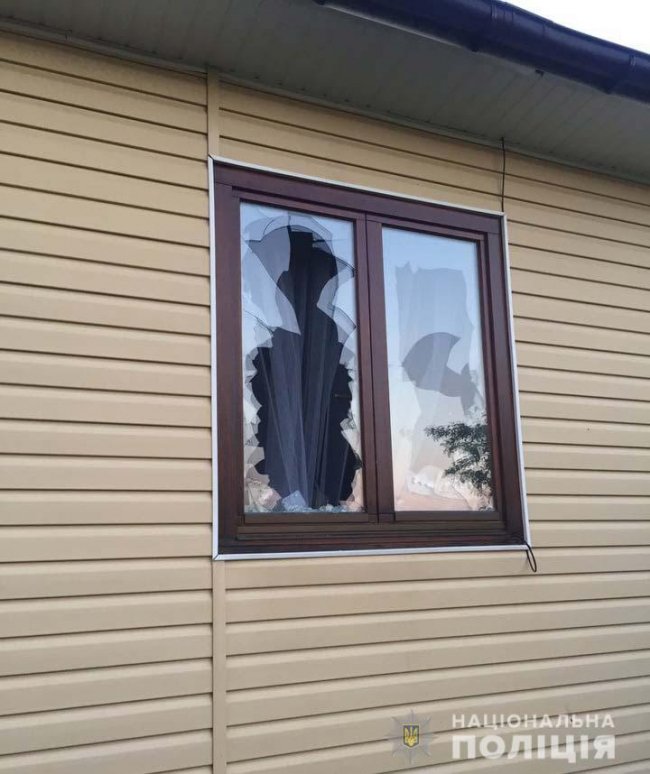 На Рівненщині в будинок депутата кинули гранату. ФОТО