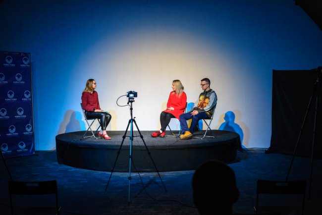 «Я готова у скафандрі стояти під сценою», –  відома волинська ведуча про фести і концерти під час пандемії 