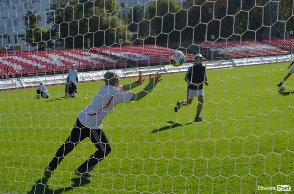 Футболісти ФК «Волинь» тренувались зі школярами. ФОТО