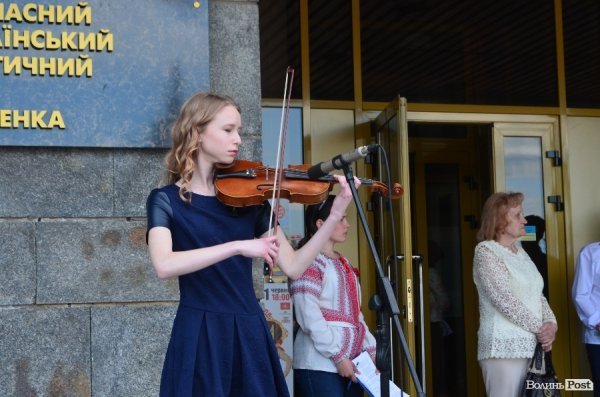 У Луцьку привітали матерів, чиї сини загинули в АТО