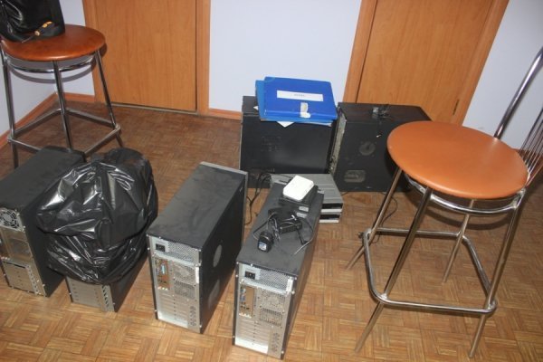 У Луцьку «Автомайдан Волинь» і міліція накрили підпільних букмекерів. ФОТО 