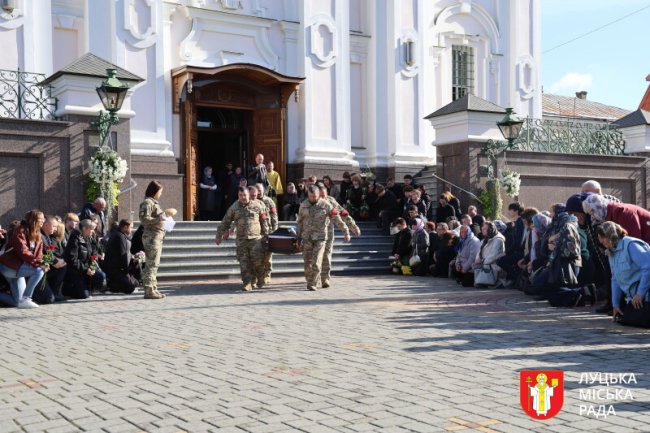 У Луцьку попрощалися з 19-річним Героєм Денисом Бойченком