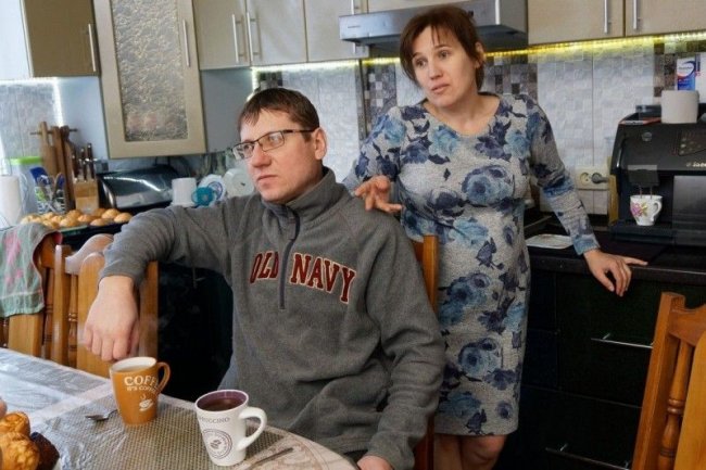 Заради чоловіка не поїхала жити до США: зворушлива історія багатодітної жінки з Волині