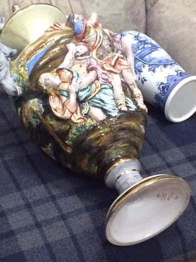 На Волинській митниці затримали культурні цінності. ФОТО