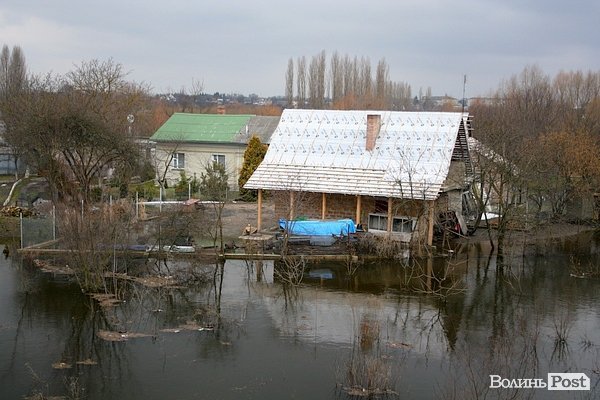 Повінь у Луцьку. ФОТО. ВІДЕО