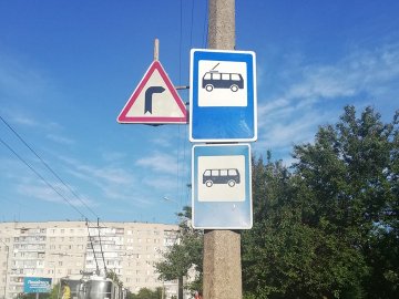 У Луцьку під тиском громади відновили зупинку