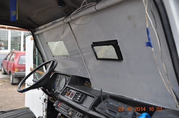 На Волині волонтери обладнали бронеавтомобіль. ФОТО