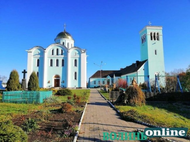 На території волинського монастиря виявили гелікоптерний майданчик для церковної еліти. ФОТО. ВІДЕО