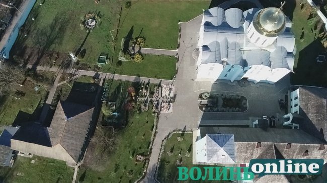 На території волинського монастиря виявили гелікоптерний майданчик для церковної еліти. ФОТО. ВІДЕО
