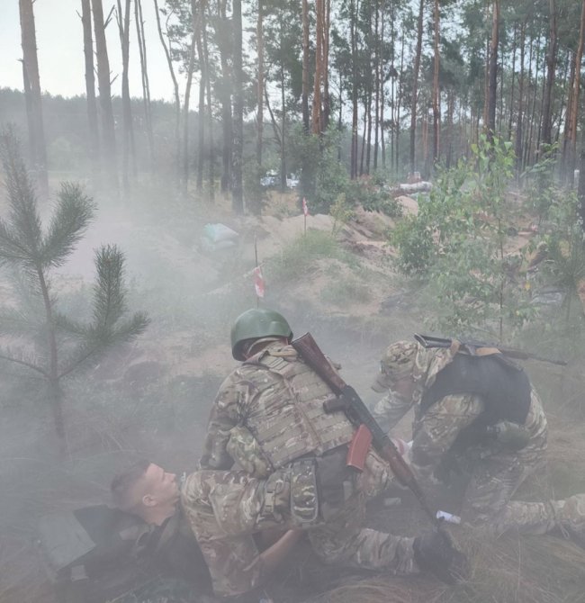 На Волині пройшли спільні навчання прикордонників та тероборонівців з тактичної медицини. ФОТО
