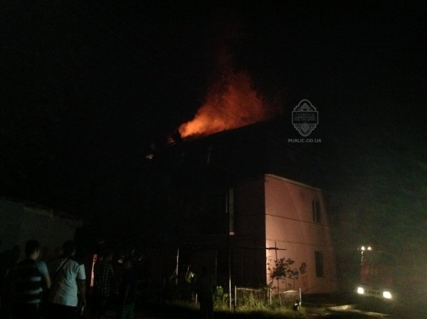 В Одесі горів будинок. ФОТО. ВІДЕО