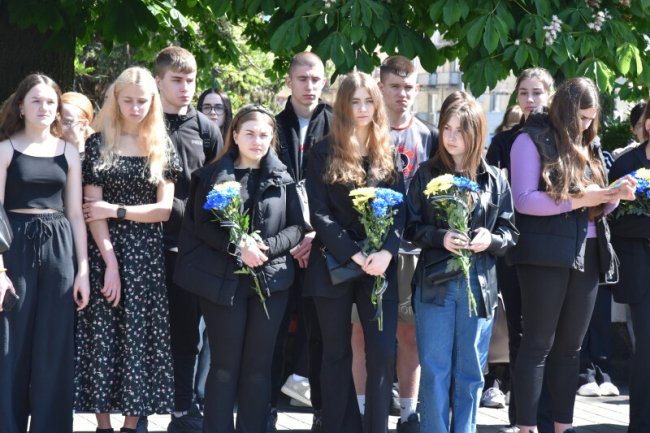 Скорботний день: у Луцьку провели в останню путь двох Героїв